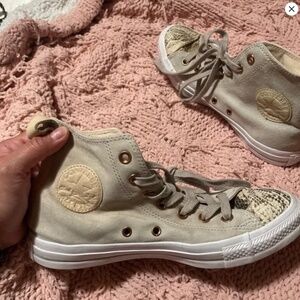 Brand new Converse snake shoes 8